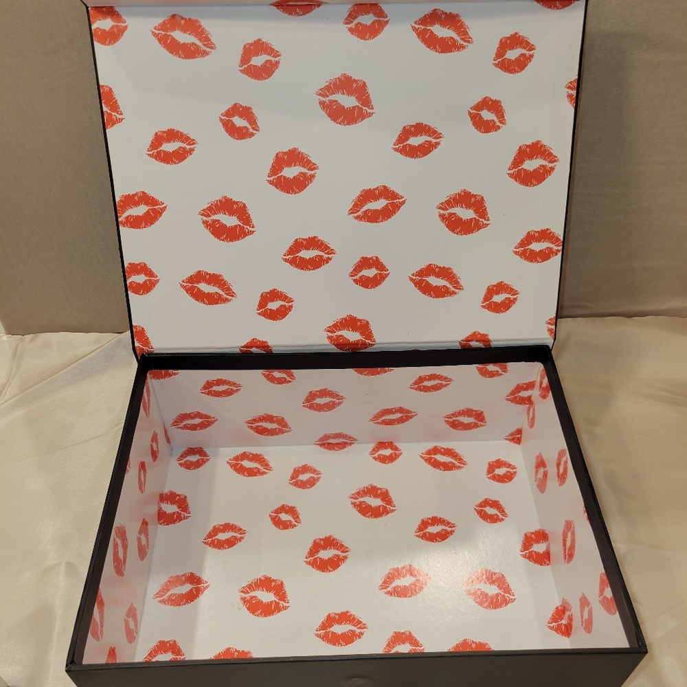 GUC Marilyn Monroe keepsake box - Picture 3 of 4